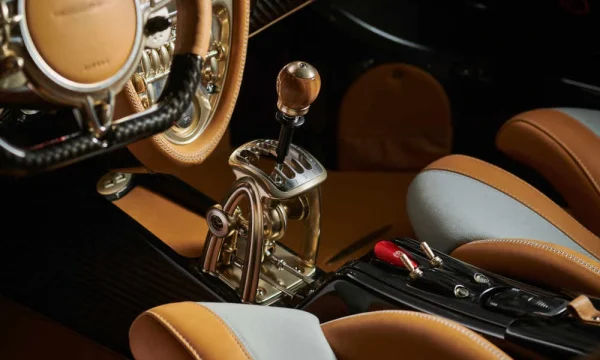 Pagani-Huayra-Epitome_13_Interni_Cambio