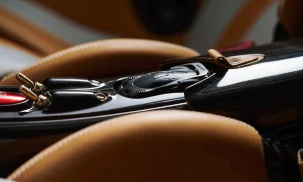 Pagani-Huayra-Epitome_14_Interni_Chiave