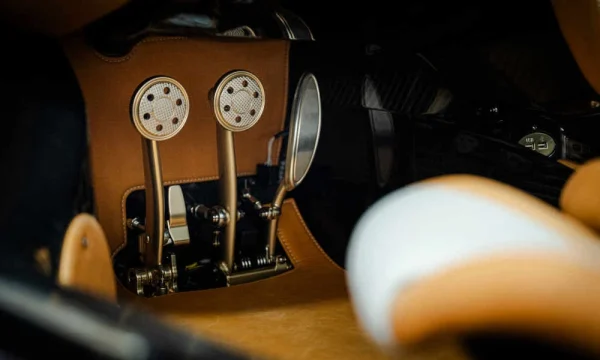 Pagani-Huayra-Epitome_Pedaliera_1-1